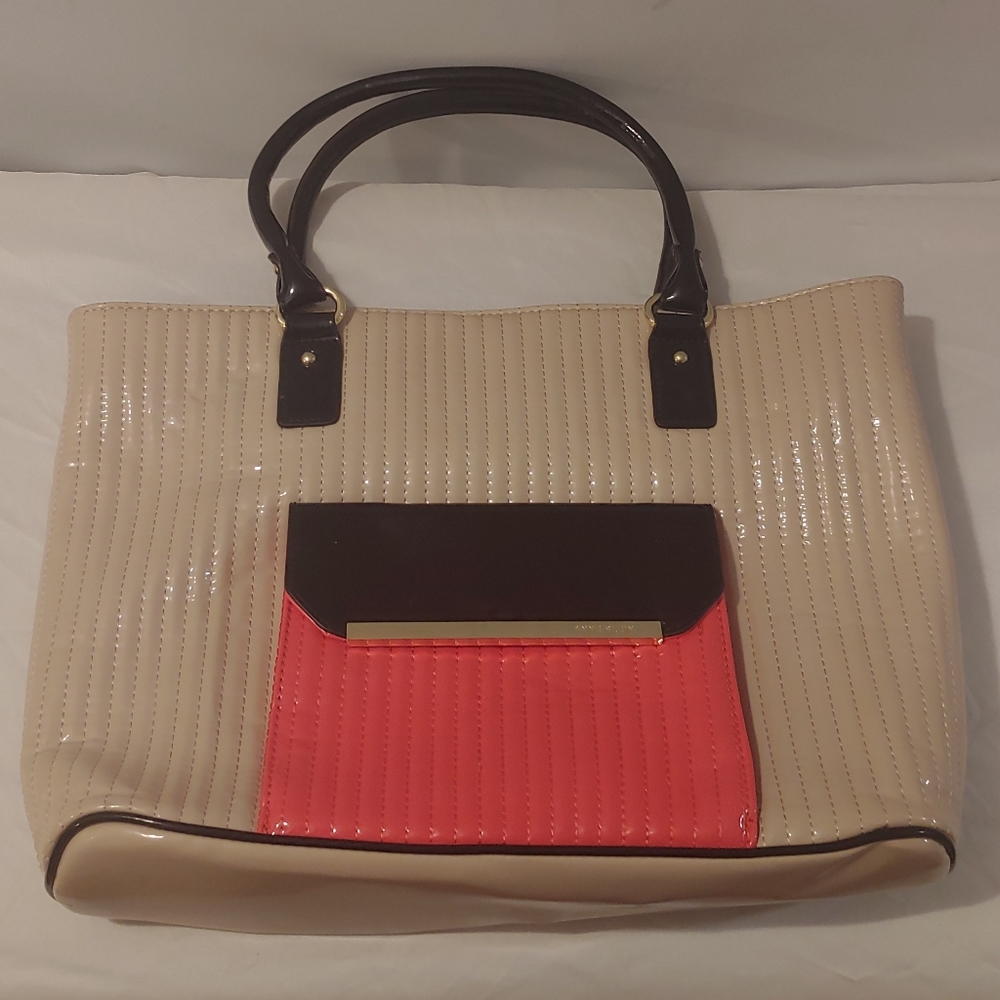 ANNE KLEIN